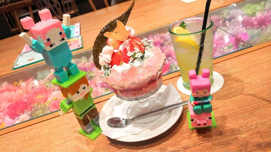 大阪で食べたパフェ。気に入りすぎて2日連続で行ったお店。