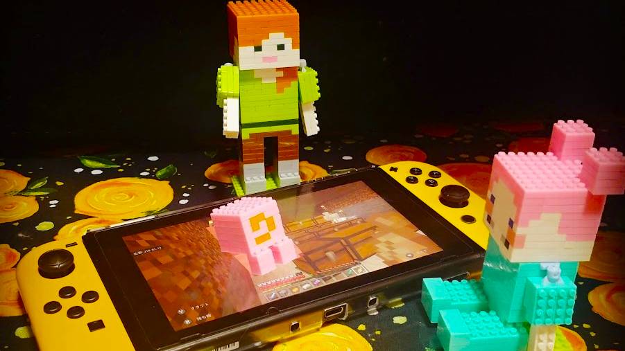 ペットのブタも呼ぶニラ子。「きっちは うみいもんが いっぴい ありみしよ~」